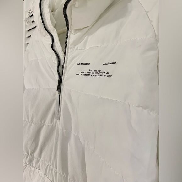 COPY - Bershka Unisex Lightweight White Puffer Jacket Size Medium - Picture 4 of 11